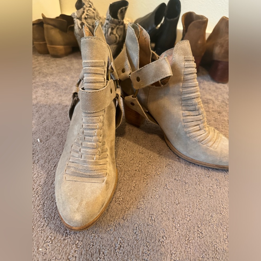 Seychelles real leather bootie